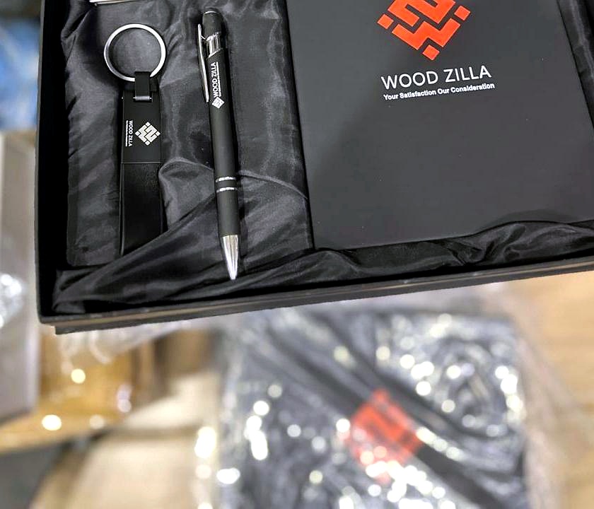 Corporate gift box with notebook, pen and keychain