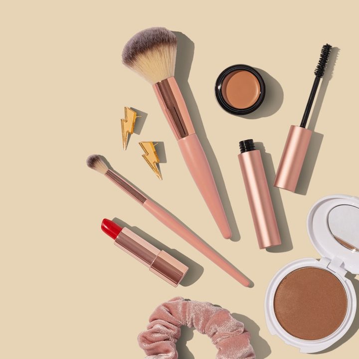 Cosmetics packaging
